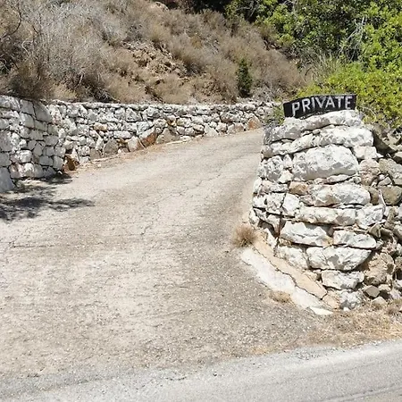 Manitohori In The Trees Kythira Town